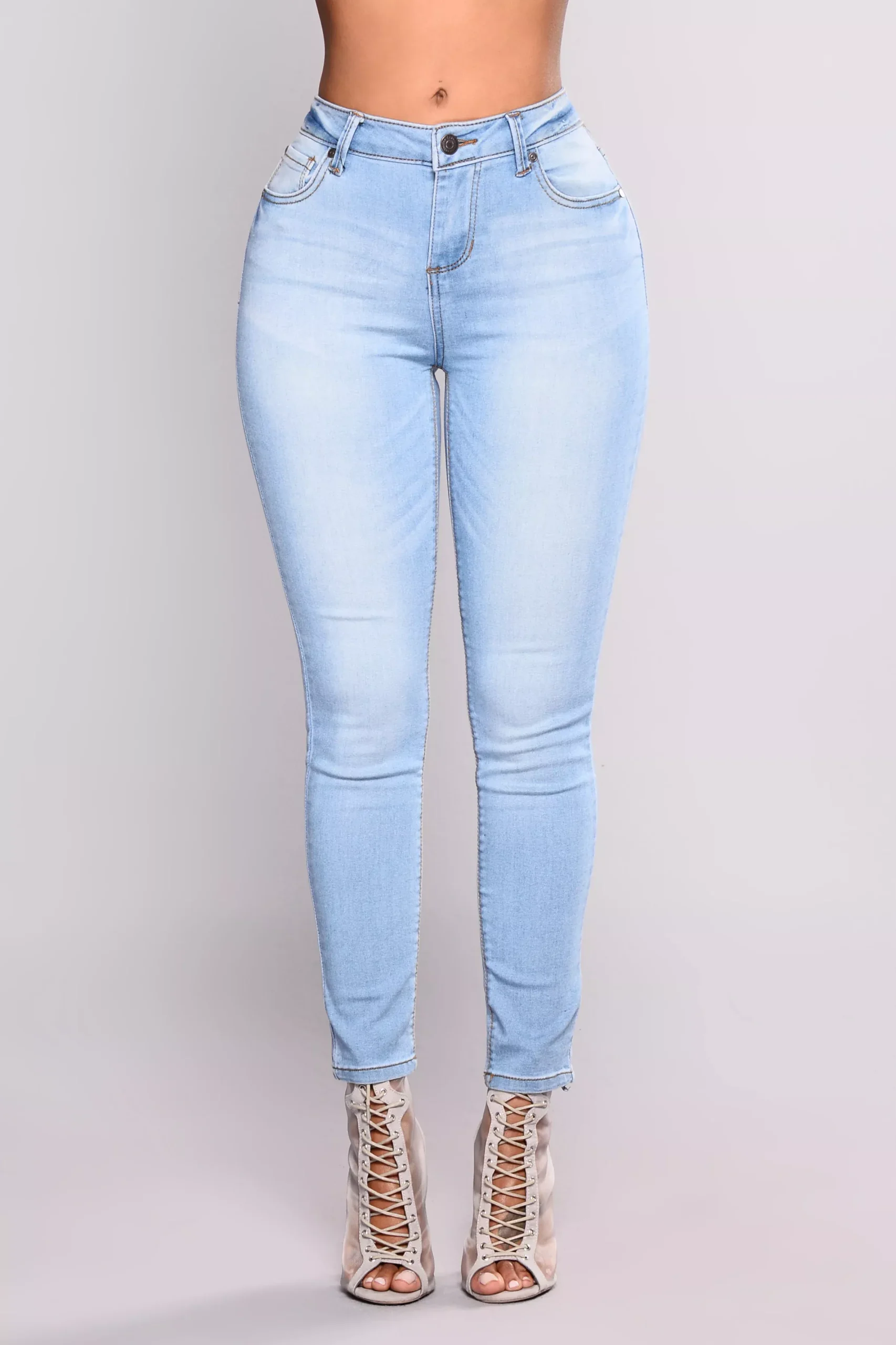 Chiaki Ankle Jeans - Light Blue Wash