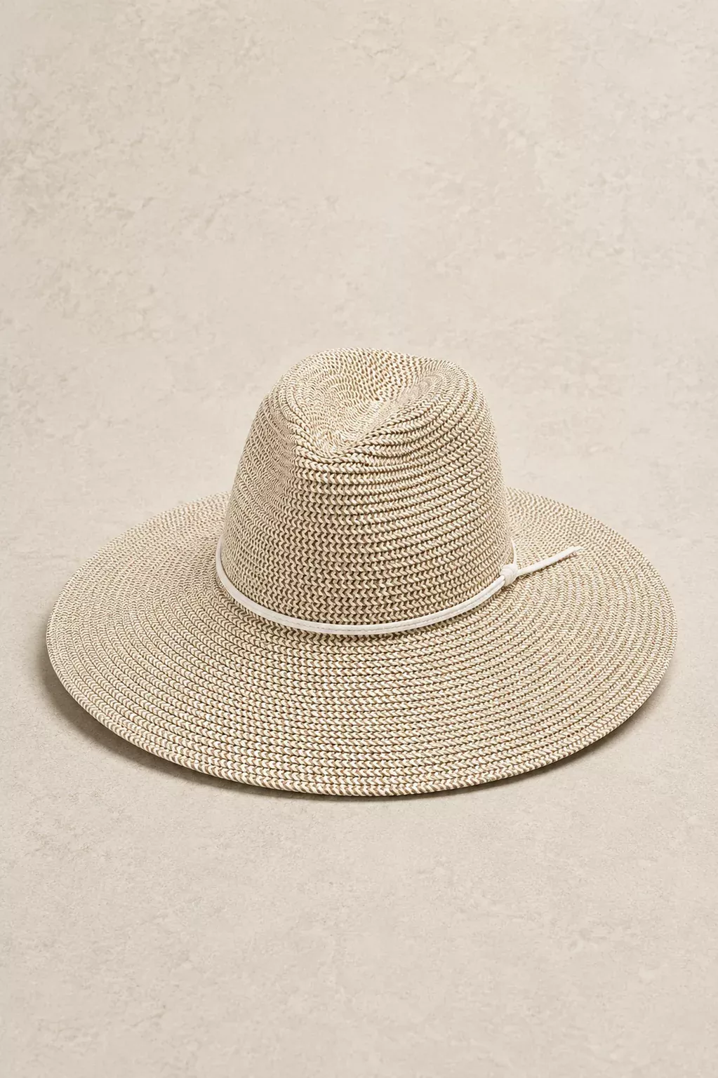 Harper Hat White Tweed Version