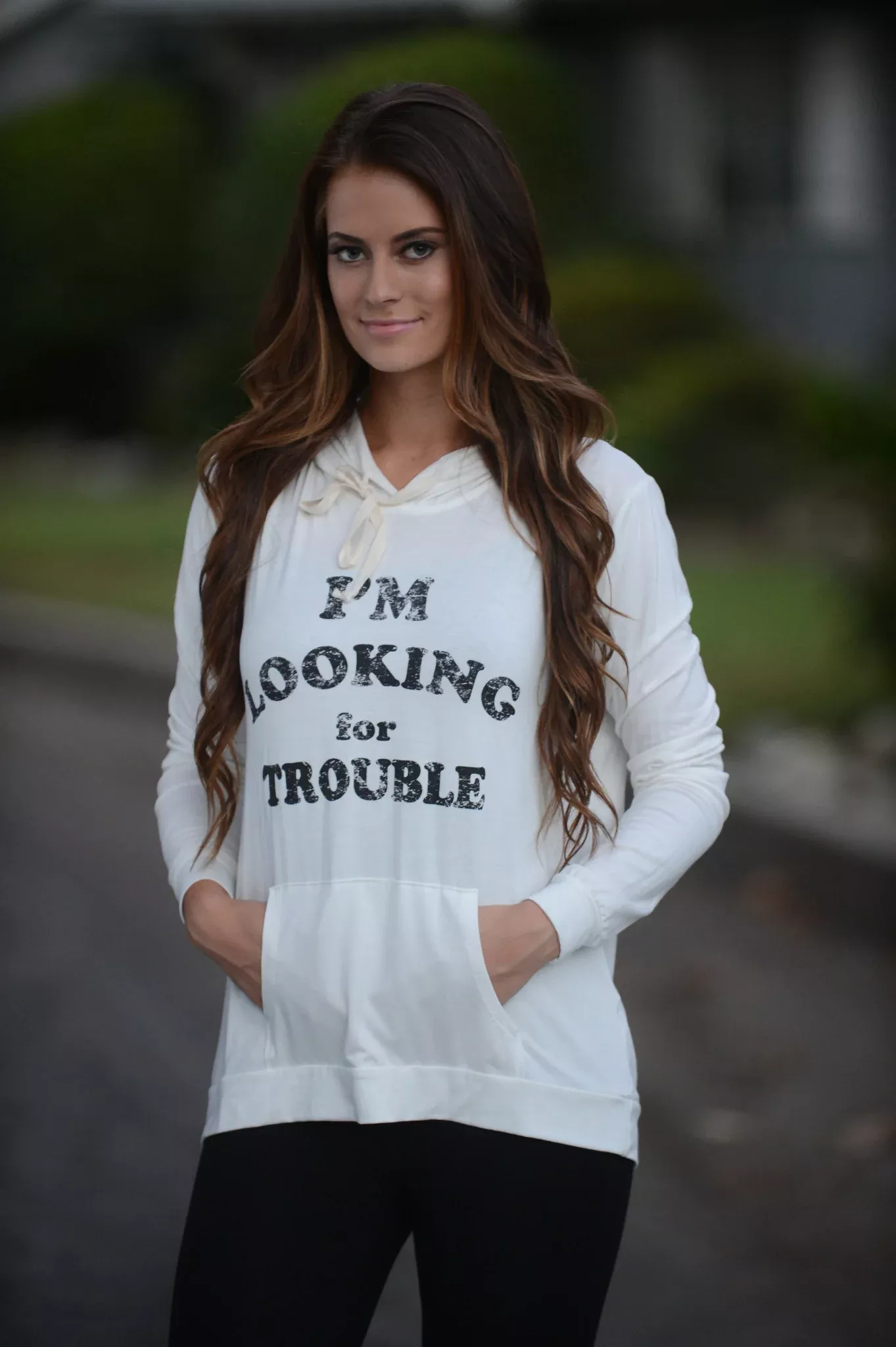″I'm Looking for Trouble″ Hoodie - White