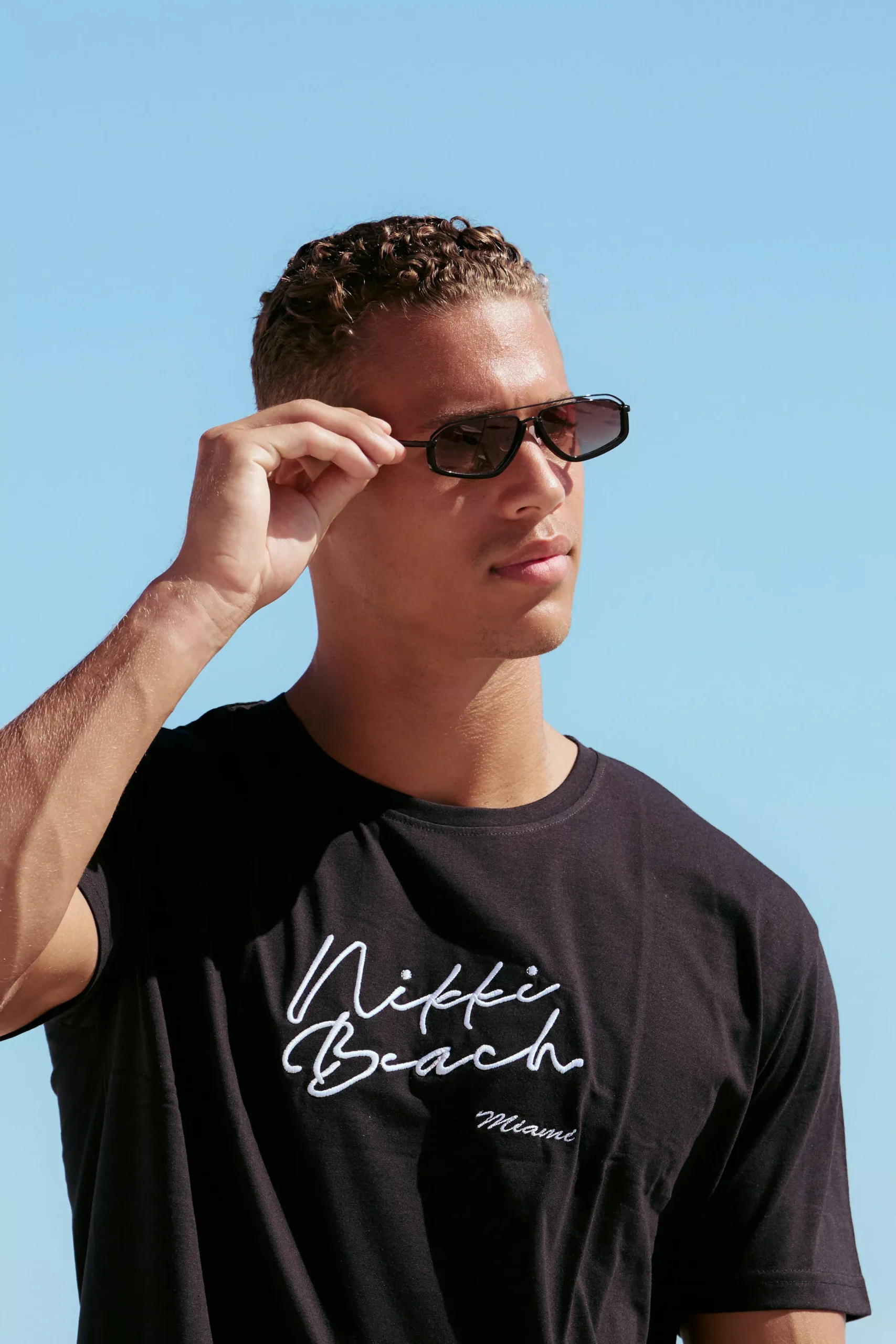 Medium Aviator Sunglasses in Gold Tortoise Brown