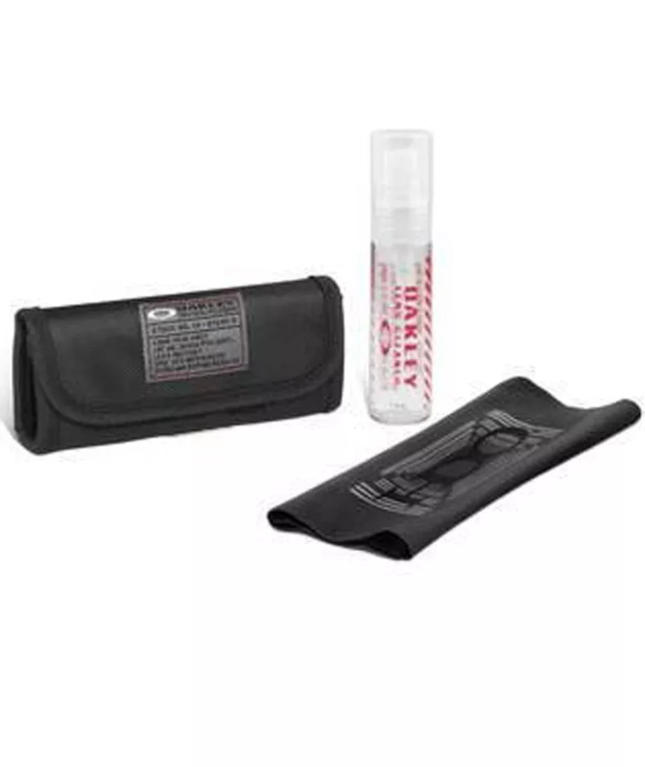 Oakley Eyewear Lens Cleaning Kit w/ Cleaning Solution Pump Atomizer & Cleaning Cloth