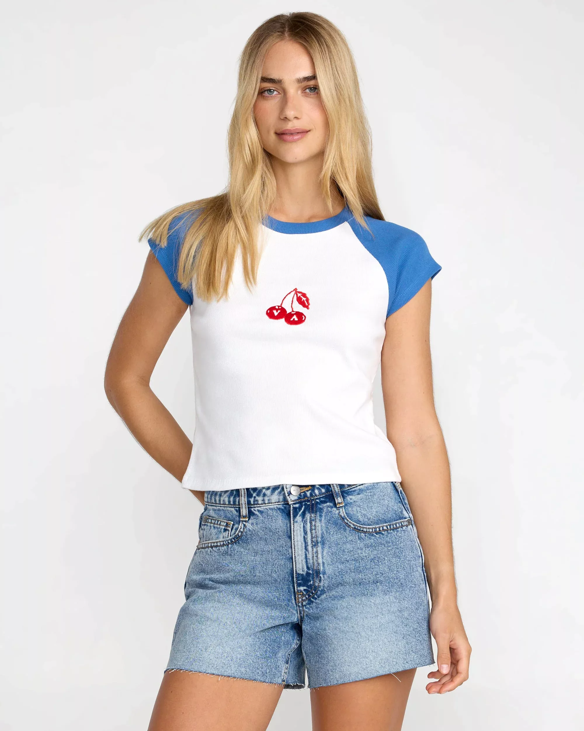 Roam Raglan