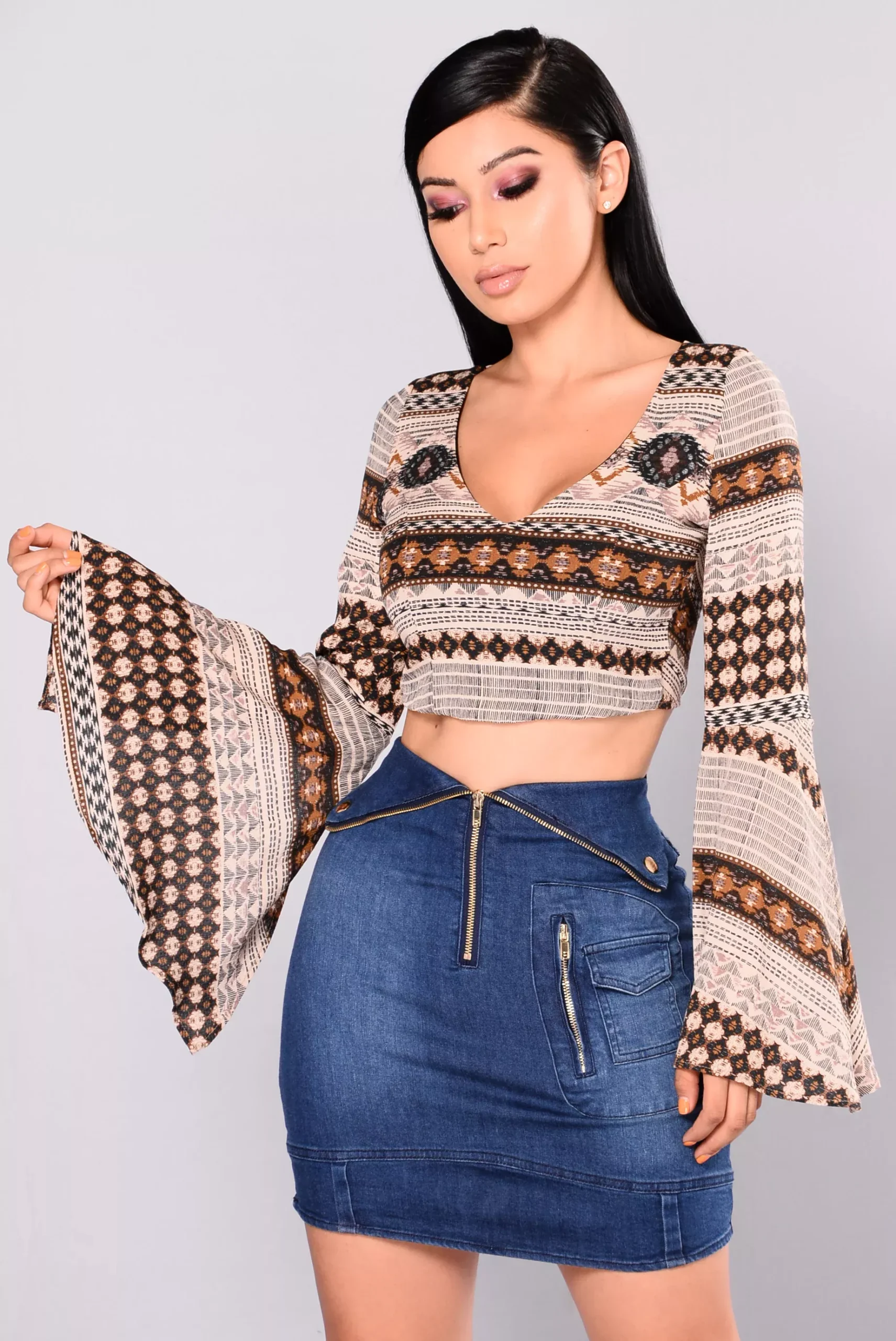 Sazan Bell Sleeve Top - Black