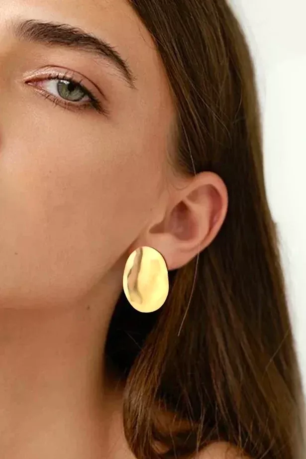 Vanessa Oval Statement Earring