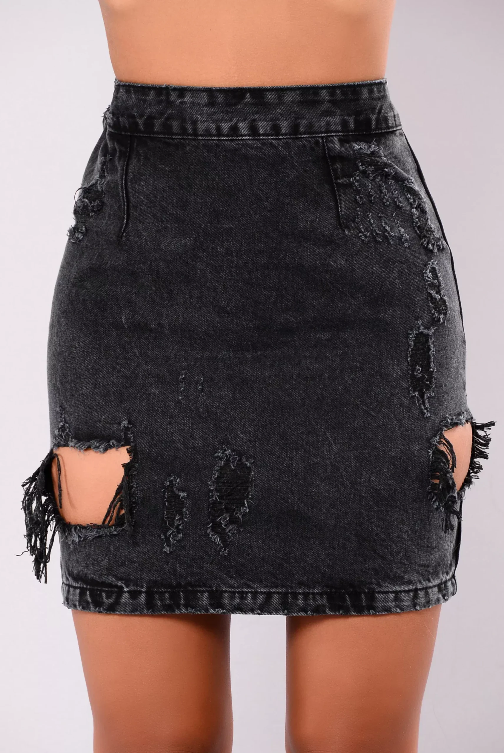 Who This Skirt - Black